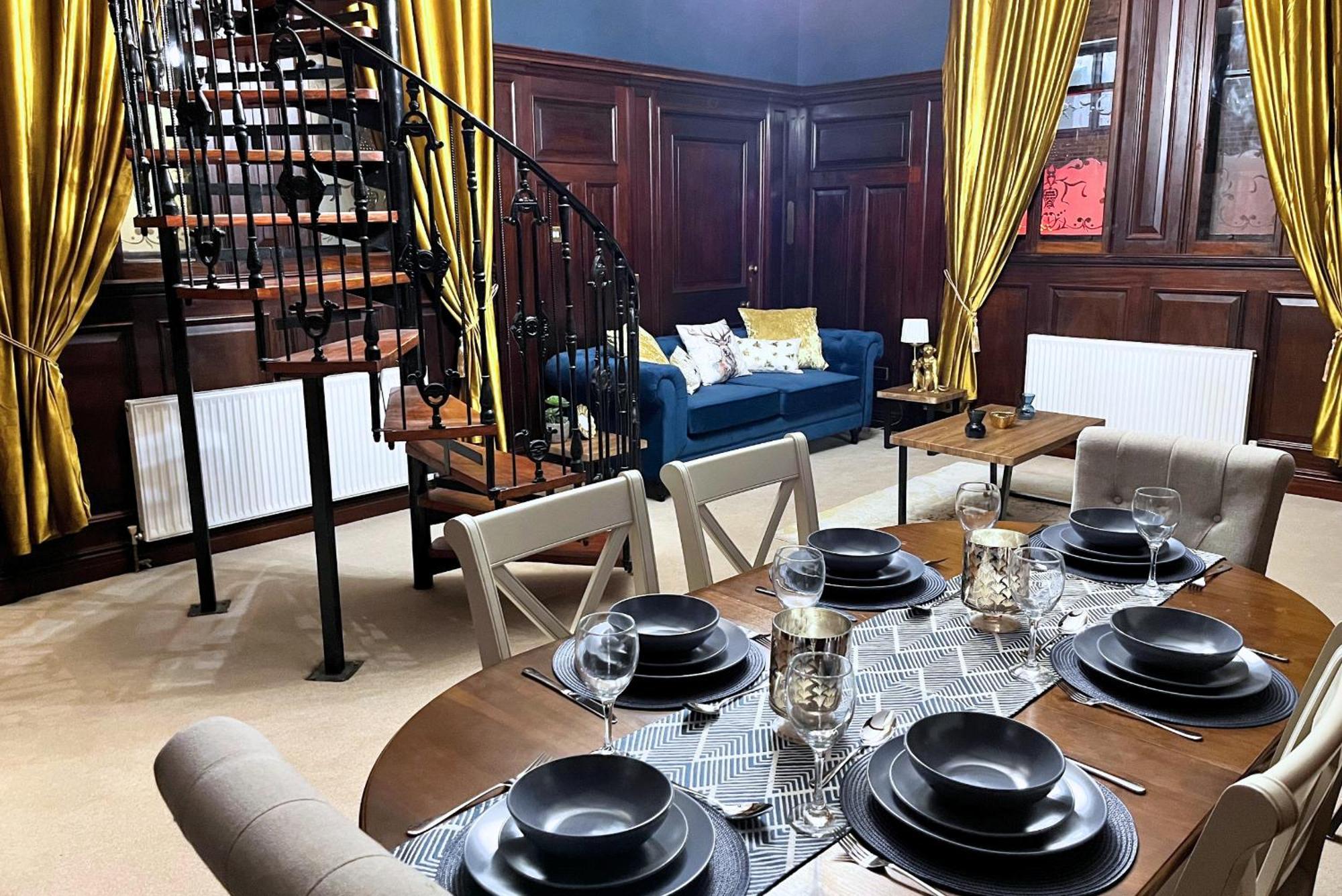 The Old Brewery Boardroom - Winchester City Centre - Unique Property - Free Parking - Sleeps 6 - By Xplus Stays ภายนอก รูปภาพ