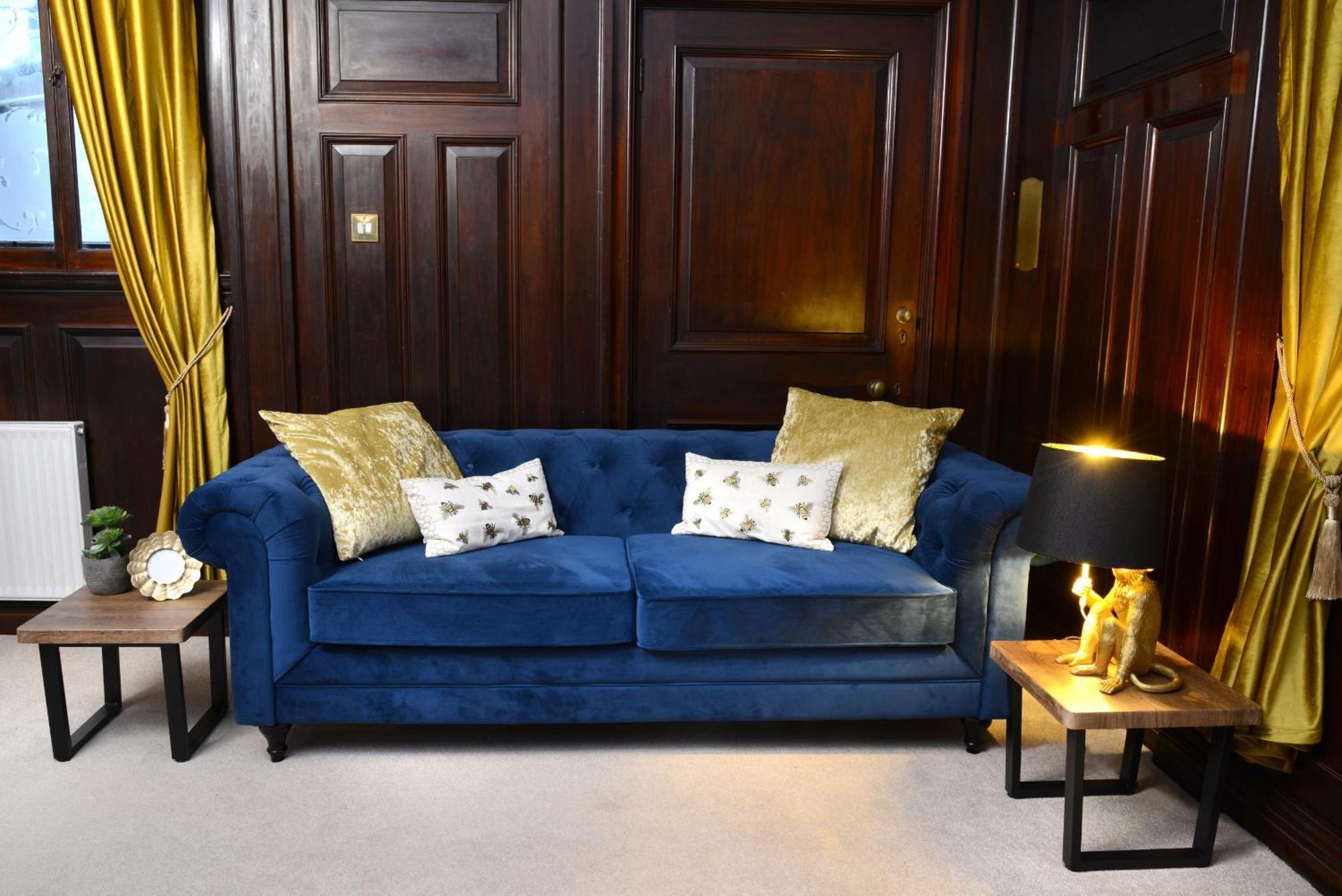 The Old Brewery Boardroom - Winchester City Centre - Unique Property - Free Parking - Sleeps 6 - By Xplus Stays ภายนอก รูปภาพ